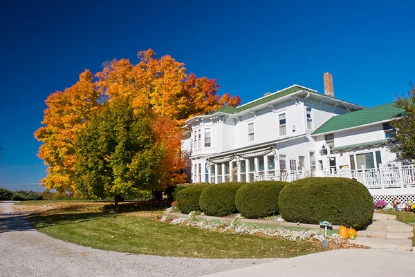 Dewey Lake Manor