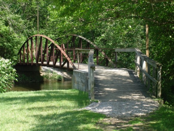 tate_park_bridge_clinton_1.jpg